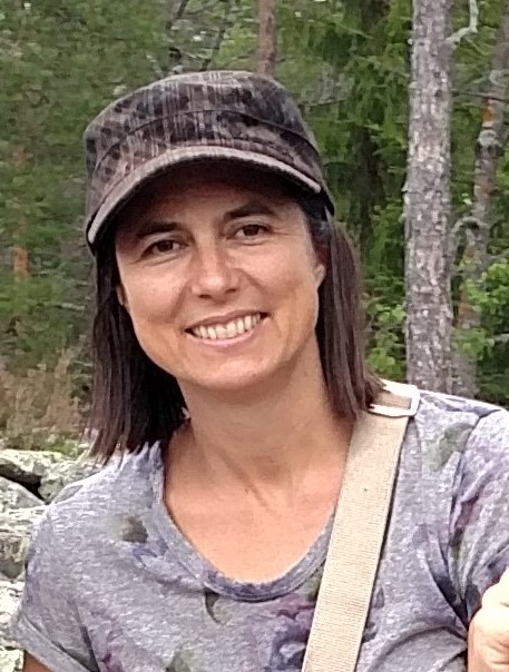 Image of the author, Mara Vorhees